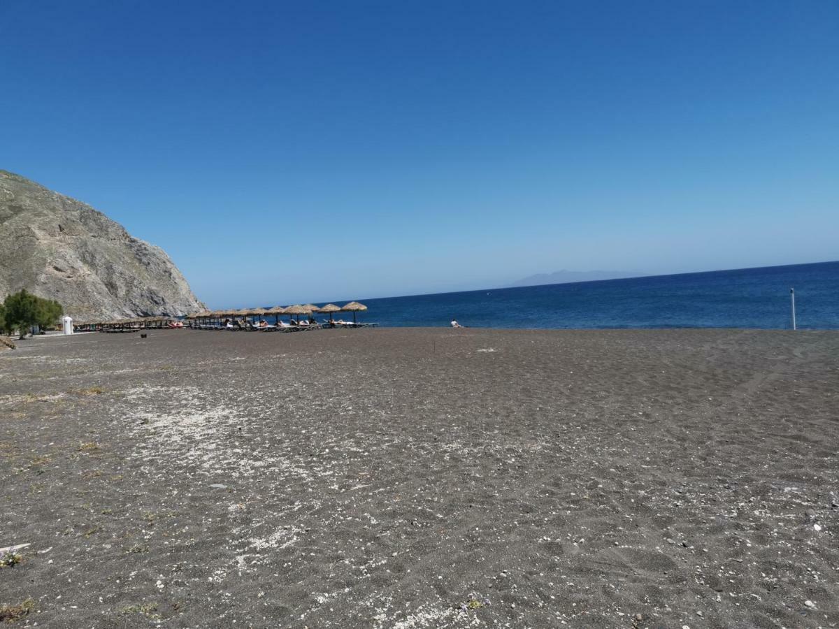 Villa Perissa Thira Exterior photo